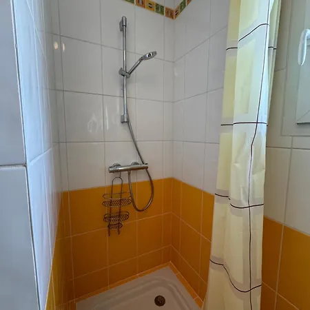 Petit Champ - Jardin, Tv, Central, 10 Personnes